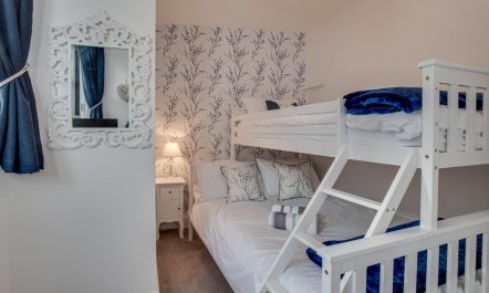 2 Bed in Whitby 5
