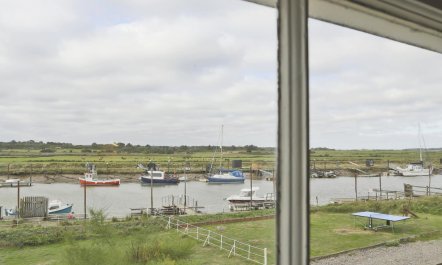 4 Bed in Southwold 8