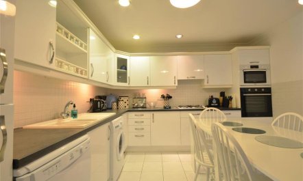 4 Bed in Dartmouth 3