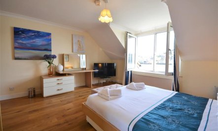 4 Bed in Dartmouth 5