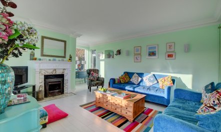 4 Bed in Morcombelake 2