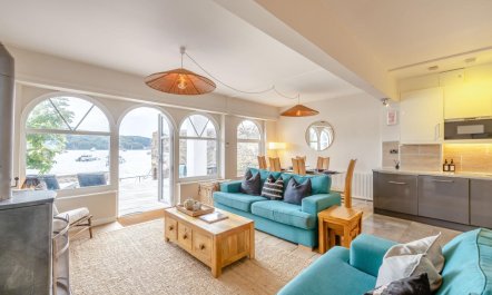 2 Bed in Dartmouth 6