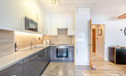 2 Bed in Dartmouth 7