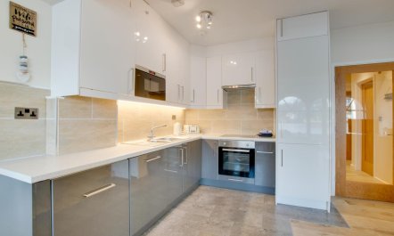 2 Bed in Dartmouth 3