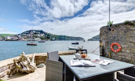 2 Bed in Dartmouth 0