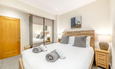 2 Bed in Dartmouth 2
