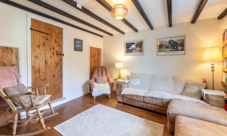 2 Bed in Bainbridge 4