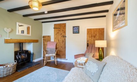 2 Bed in Bainbridge 3