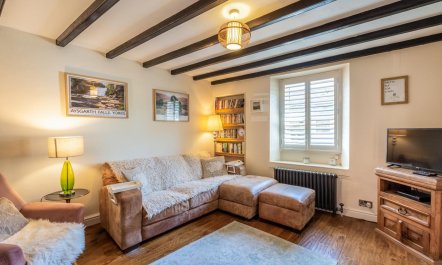 2 Bed in Bainbridge 5