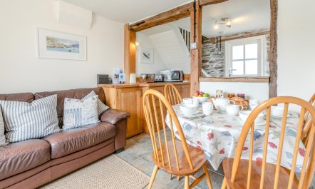 2 Bed in Looe 8