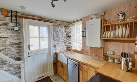 2 Bed in Looe 7