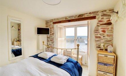 2 Bed in Looe