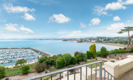 2 Bed in Torquay 3