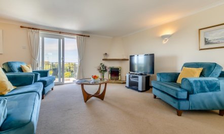 2 Bed in Padstow 1