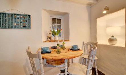 2 Bed in West Down 4