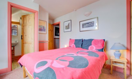 4 Bed in Tenby 8