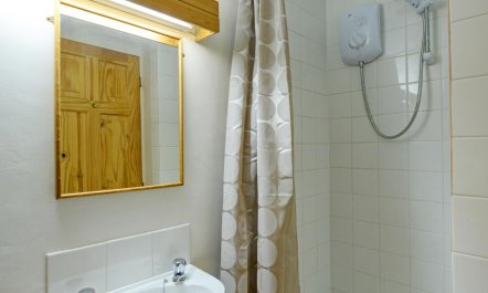 4 Bed in Tenby 9