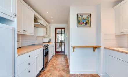 2 Bed in Woodbridge 1