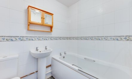 2 Bed in Woodbridge 4