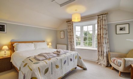 3 Bed in Woodbridge 8