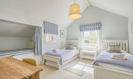 3 Bed in Woodbridge 9