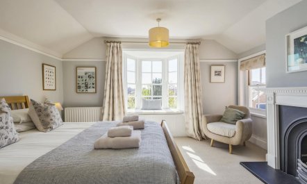 3 Bed in Woodbridge 6