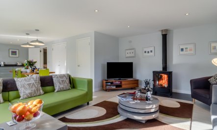 3 Bed in Knodishall 1