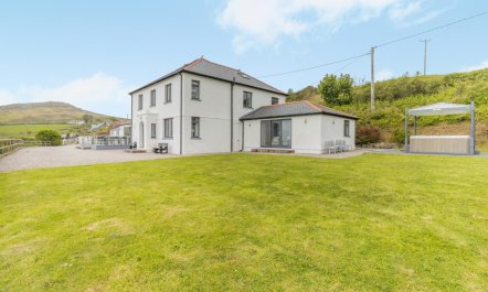 6 Bed in Aberdaron
