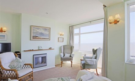 4 Bed in Southwold 1