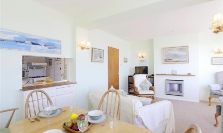4 Bed in Southwold 5