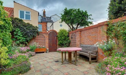 4 Bed in Southwold 8