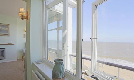 4 Bed in Southwold 6