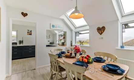 4 Bed in Shaldon 1