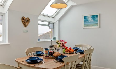 4 Bed in Shaldon 5