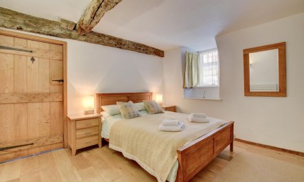 2 Bed in Machynlleth 1