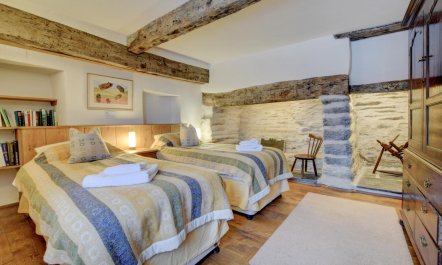 2 Bed in Machynlleth 8