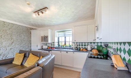 3 Bed in Llanfairpwll 2