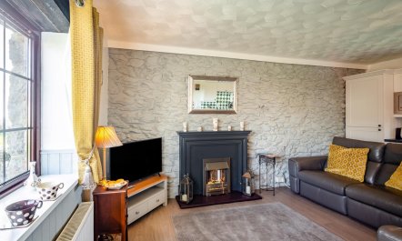 3 Bed in Llanfairpwll 5