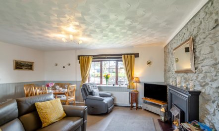 3 Bed in Llanfairpwll 6