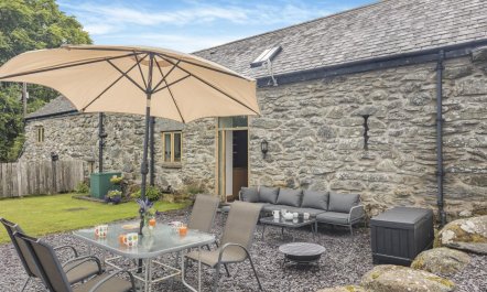 2 Bed in Bala 4