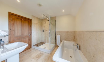 7 Bed in Caerwys 4