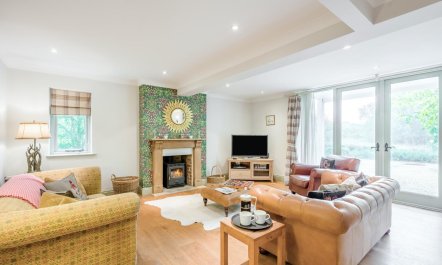 3 Bed in Ufford 0