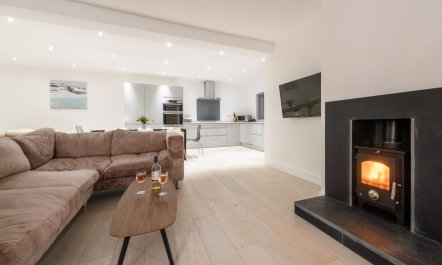 4 Bed in Saundersfoot 1