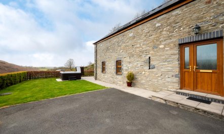 2 Bed in Aberystwyth 2