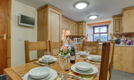 2 Bed in Aberystwyth 5