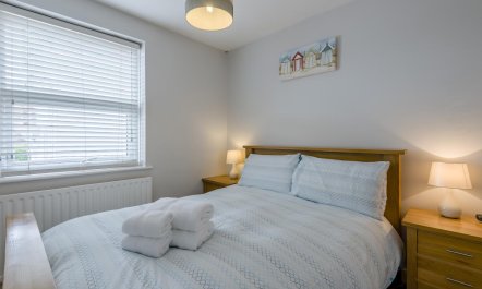 2 Bed in Whitby 8