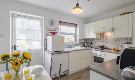 2 Bed in Whitby 4