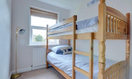 2 Bed in Whitby 5