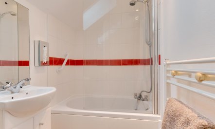 3 Bed in Swansea Valley 9