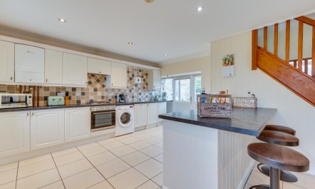 3 Bed in Swansea Valley 1